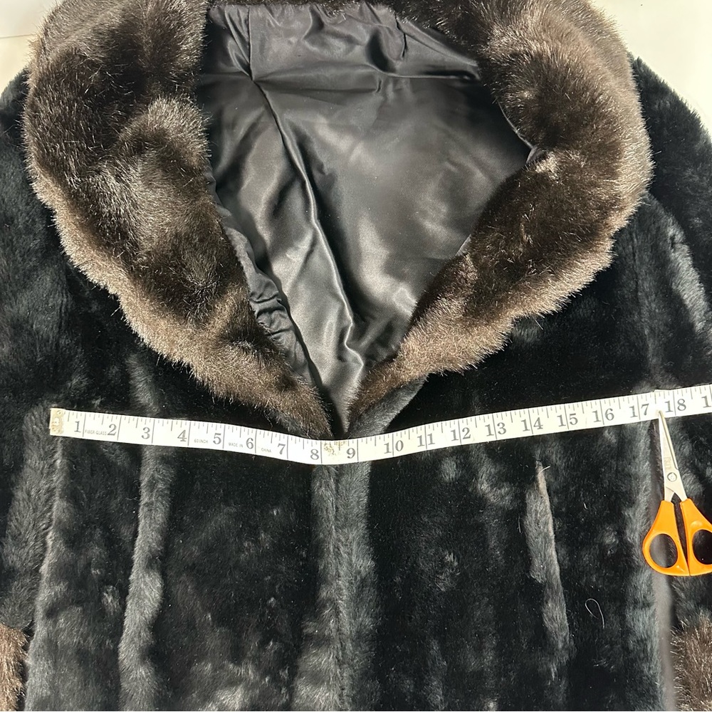 Regina Glenara by Glenoit VTG Black Brown Fur Cape Wrap USA Scalloped Co… - Picture 12 of 15